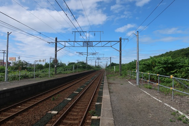 北吉原駅 ホーム