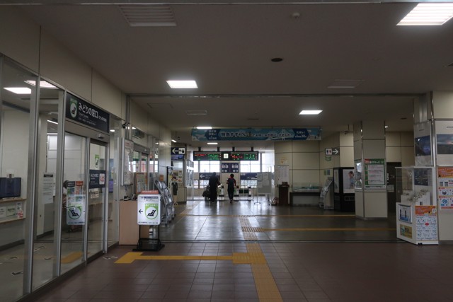 東室蘭駅 改札口