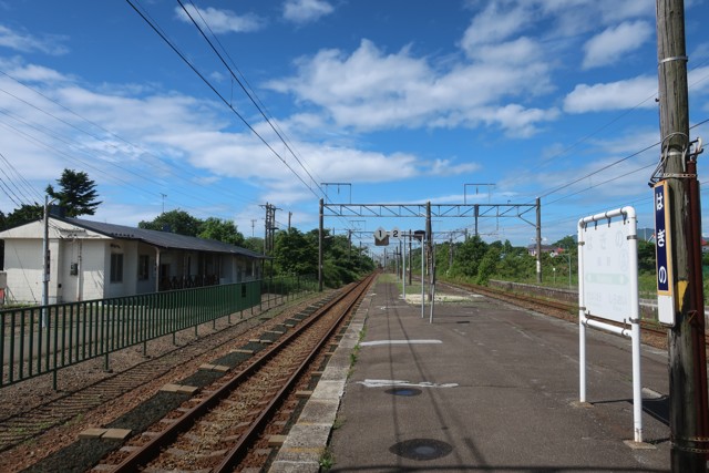 萩野駅 ホーム