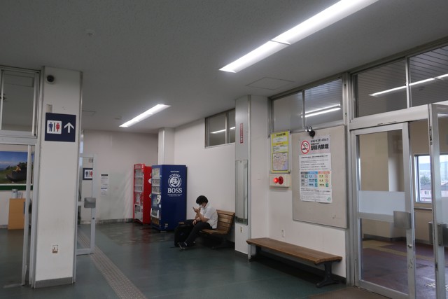 幌別駅 改札口
