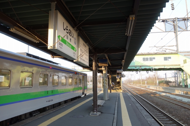 白老駅 ホーム