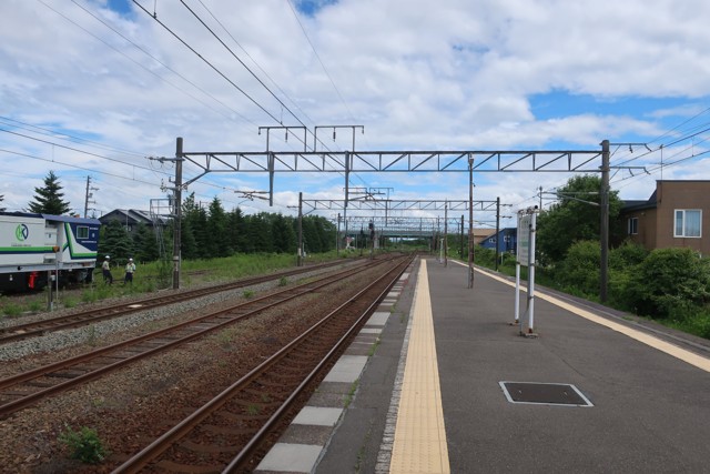 沼ノ端駅 ホーム