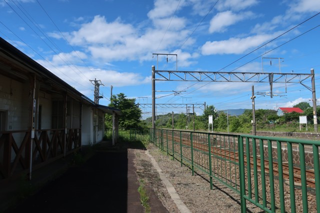 萩野駅 ホーム