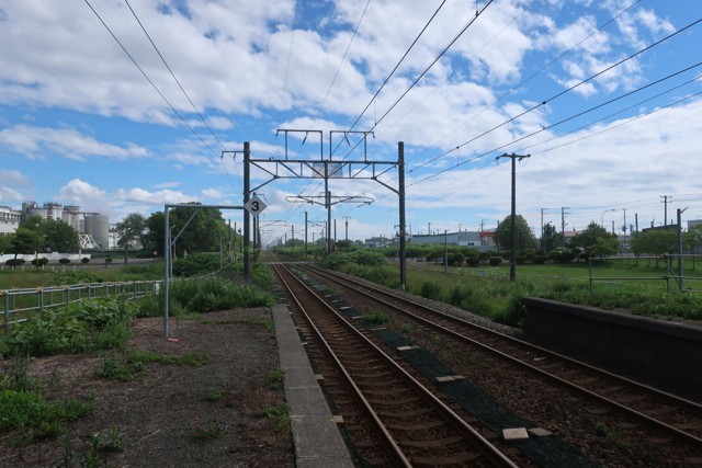 北吉原駅 ホーム