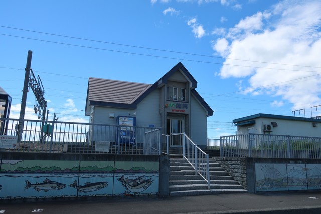 錦岡駅 駅舎