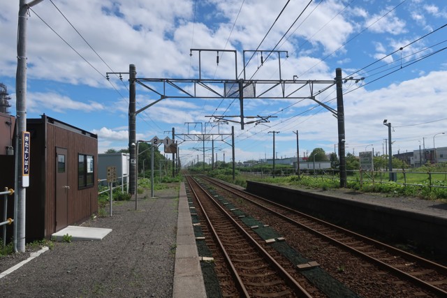 北吉原駅 ホーム