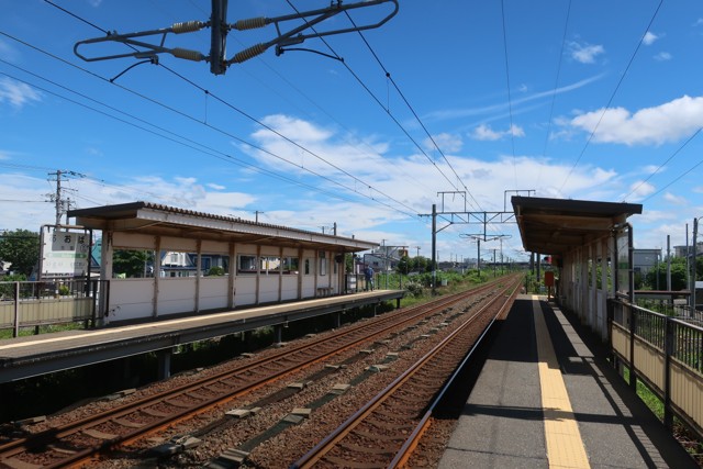 青葉駅 ホーム
