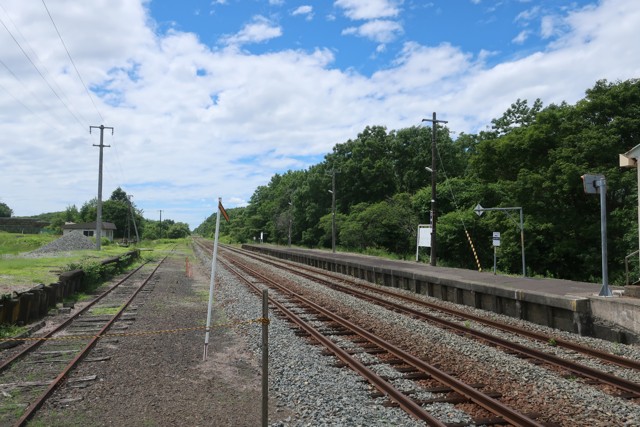 遠浅駅 ホーム