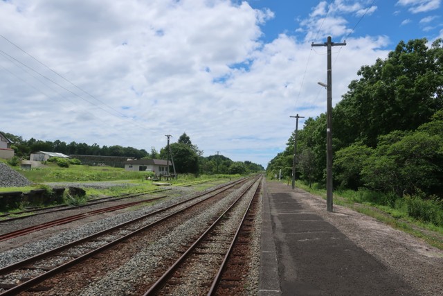 遠浅駅 ホーム