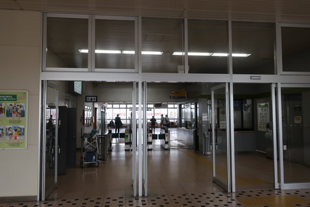 苫小牧駅 改札口