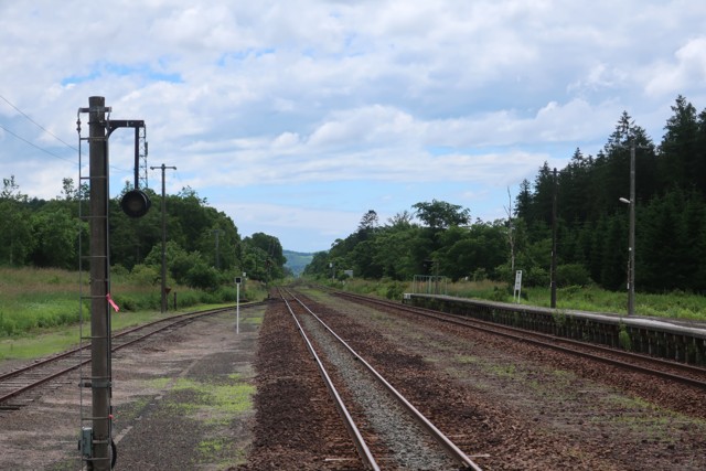 安平駅 ホーム