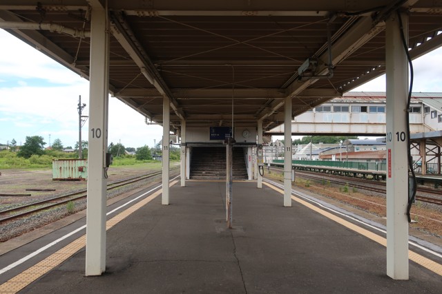追分駅 ホーム
