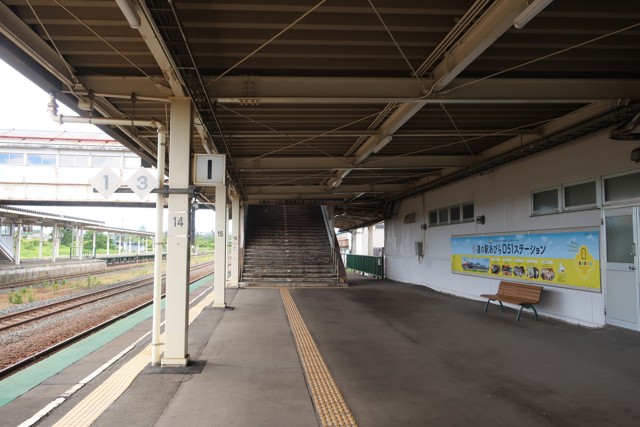 追分駅 ホーム
