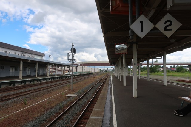 追分駅 ホーム