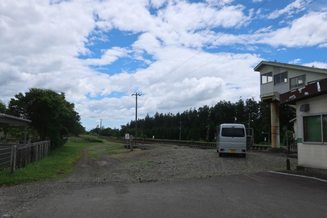 安平駅 駅前